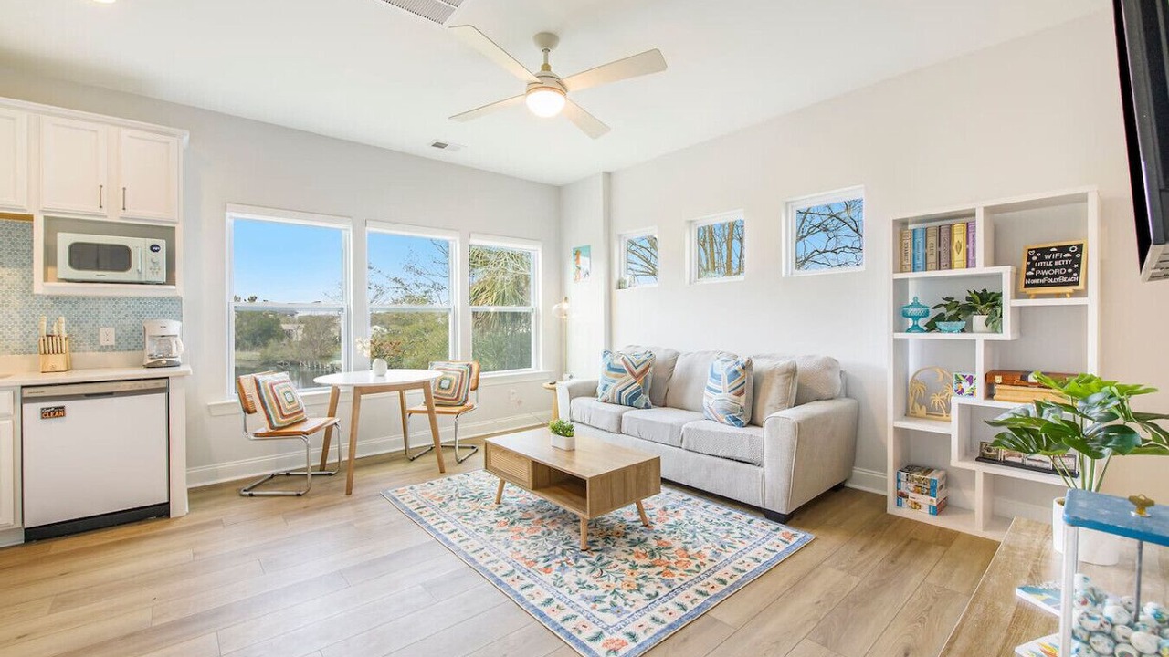 Photo of Livingroom in Charleston