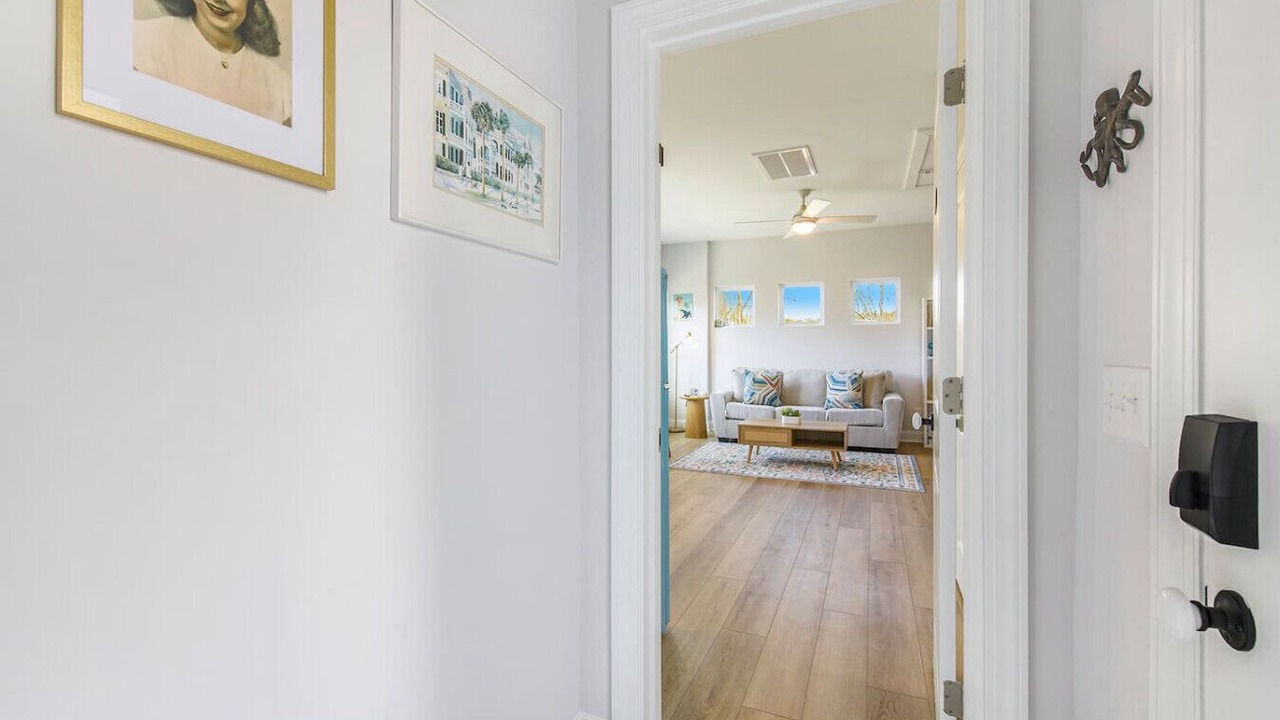 Photo of Livingroom in Charleston