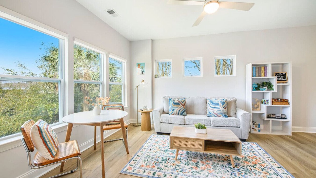 Photo of Livingroom in Charleston