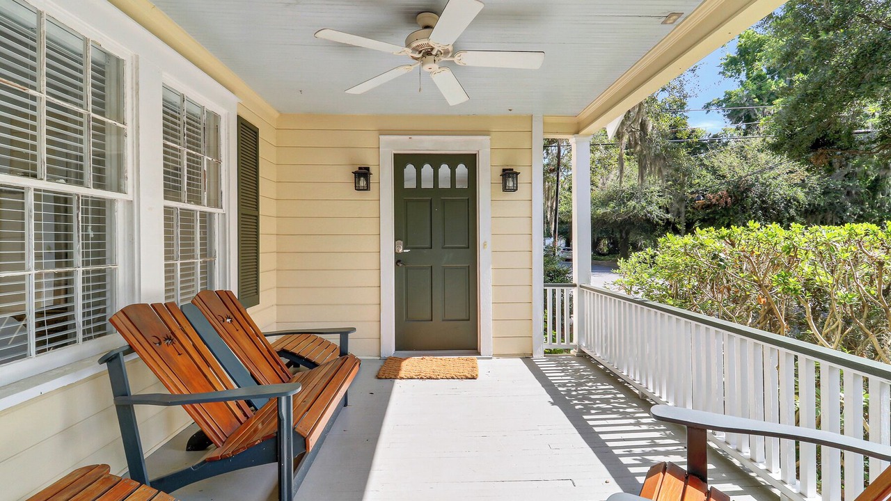Photo of Patio Balcony in Historic District