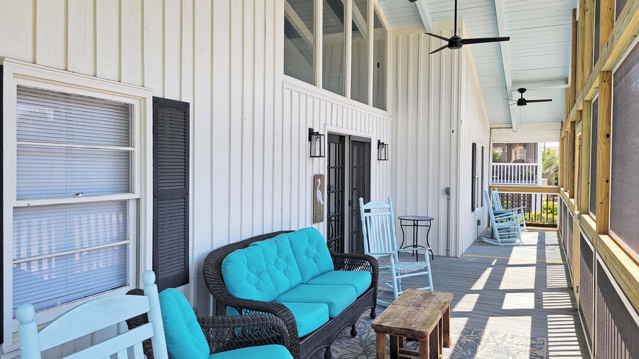 Photo of Patio Balcony in North Litchfield Beach