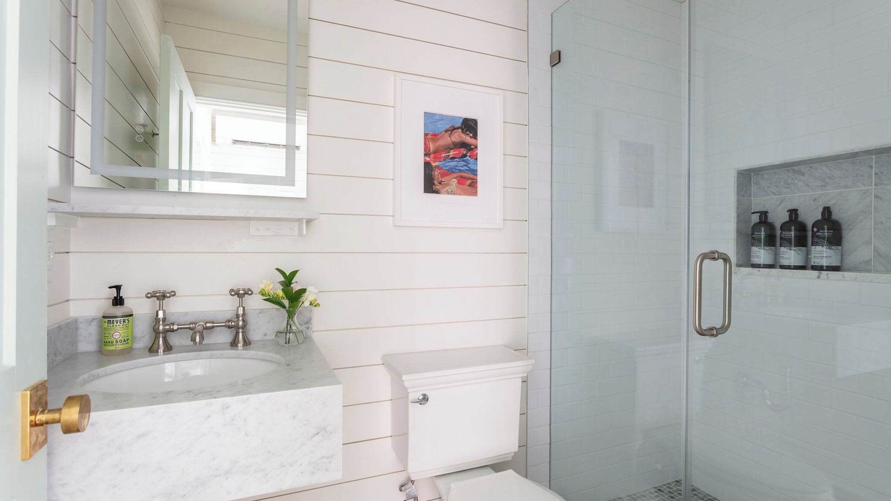 Photo of Bathroom in Cannonborough Elliotborough