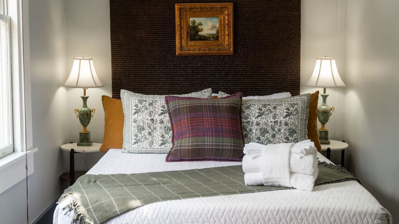 Photo of Bedroom in Downtown Charleston