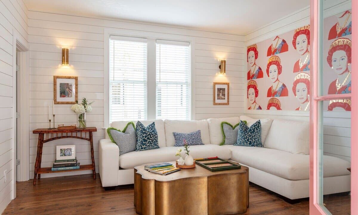 Photo of Livingroom in Cannonborough Elliotborough