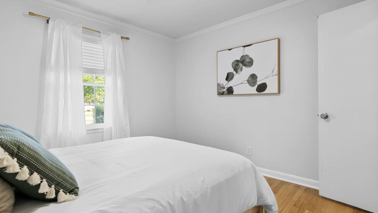 Photo of Bedroom in Hanahan