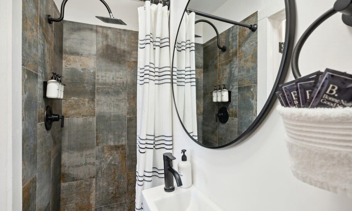 Photo of Bathroom in Cannonborough Elliotborough