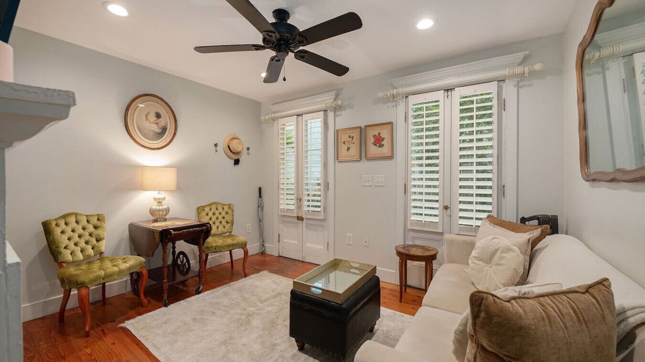Photo of Livingroom in Harleston Village