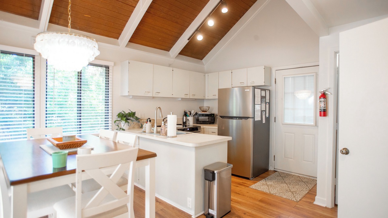 Photo of Kitchen in Night Heron