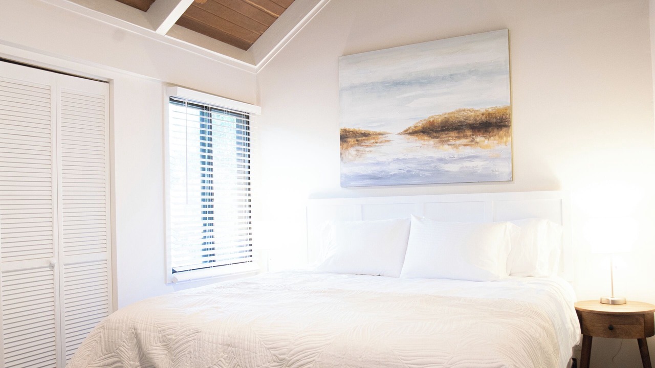 Photo of Bedroom in Night Heron