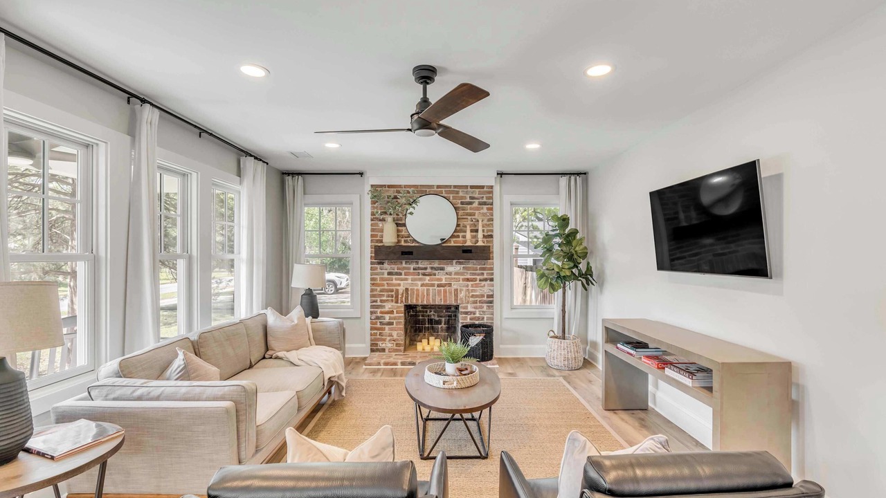 Photo of Livingroom in North Charleston