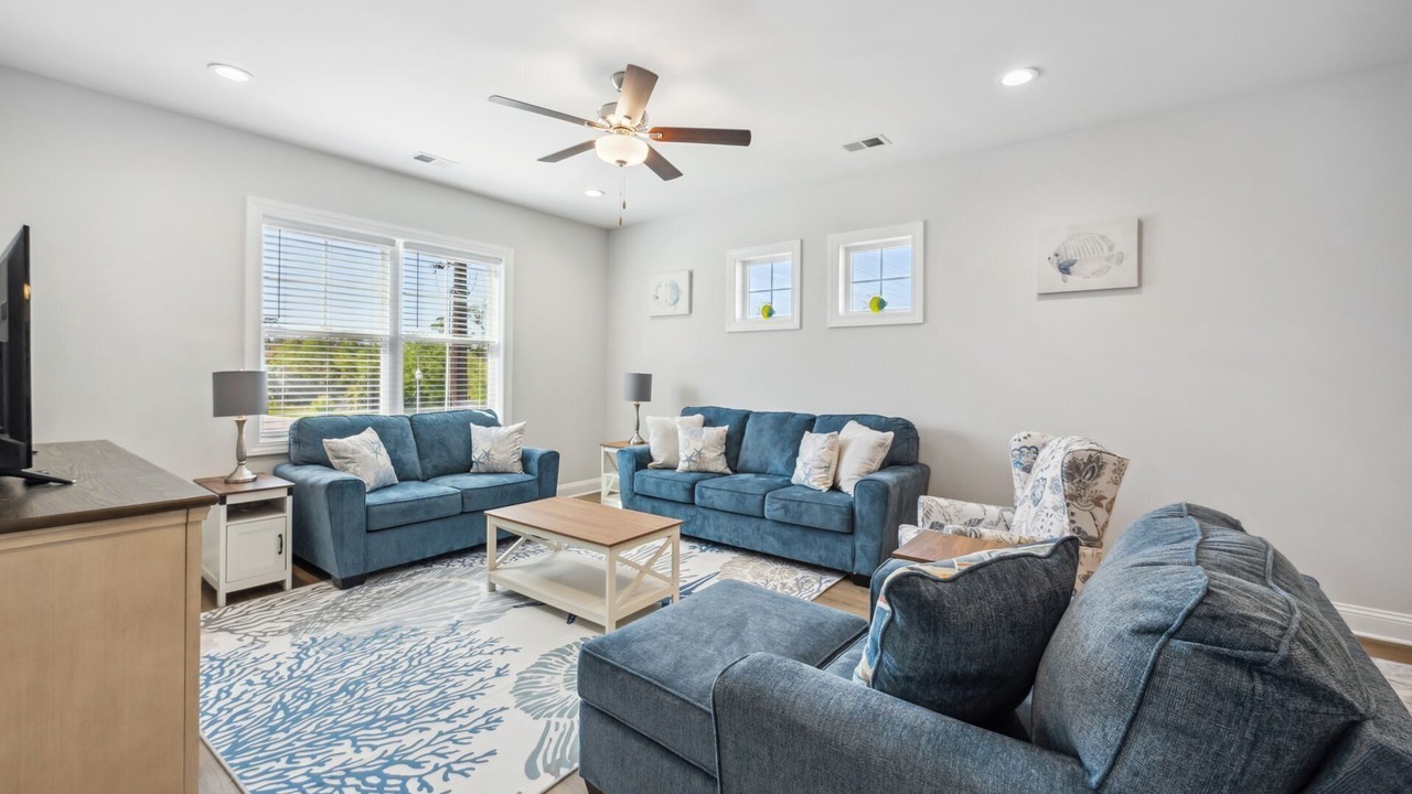 Photo of Livingroom in Litchfield by the Sea