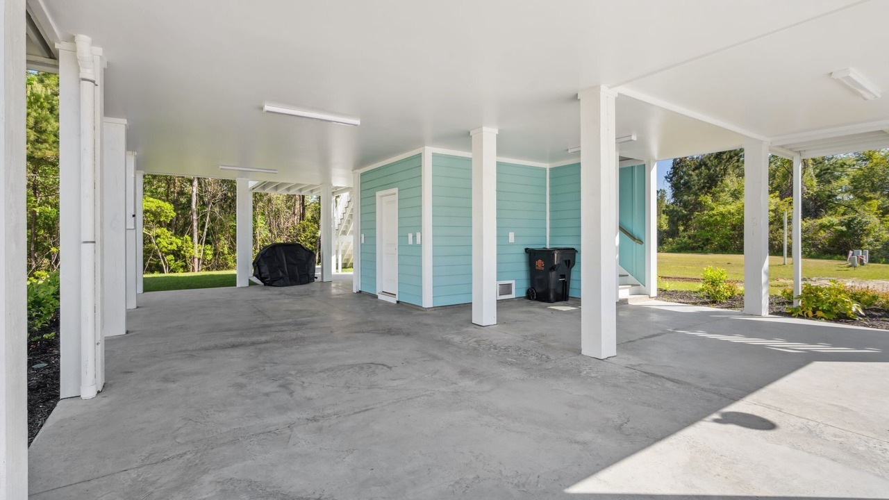 Photo of Patio Balcony in Litchfield by the Sea