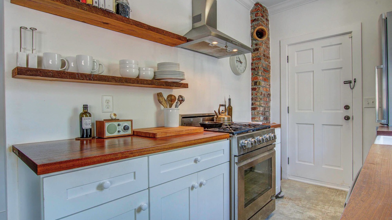 Photo of Kitchen in Cannonborough Elliotborough