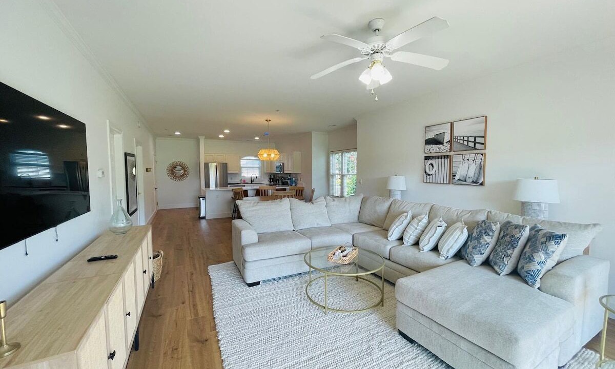 Photo of Livingroom in Central Myrtle Beach