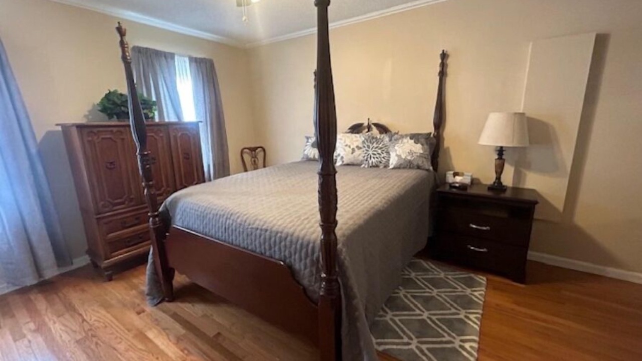 Photo of Bedroom in Summerville Historic District