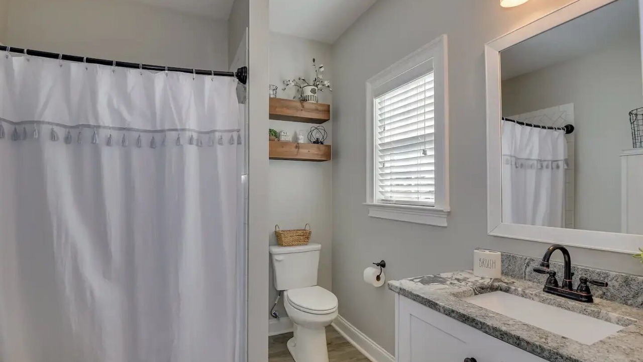 Photo of Bathroom in Appling