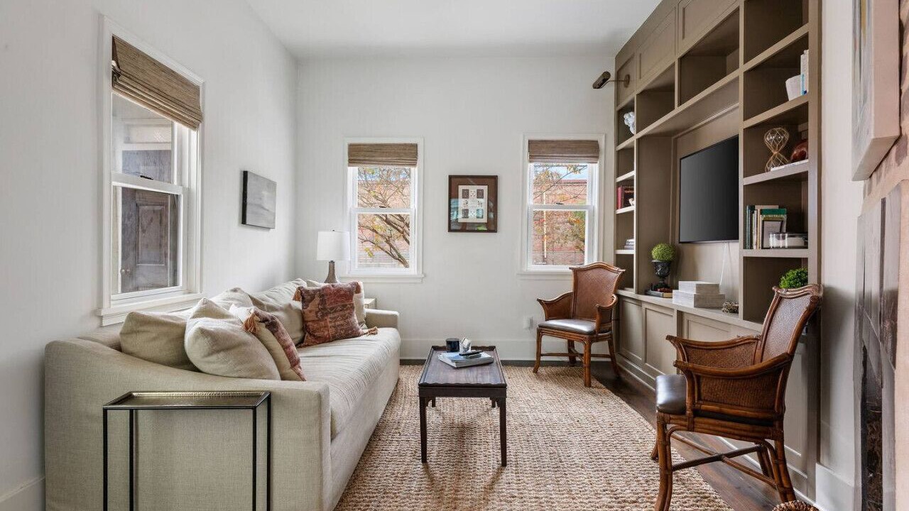Photo of Livingroom in Westside