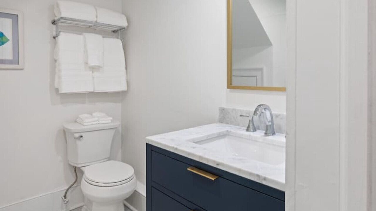 Photo of Bathroom in Cannonborough Elliotborough