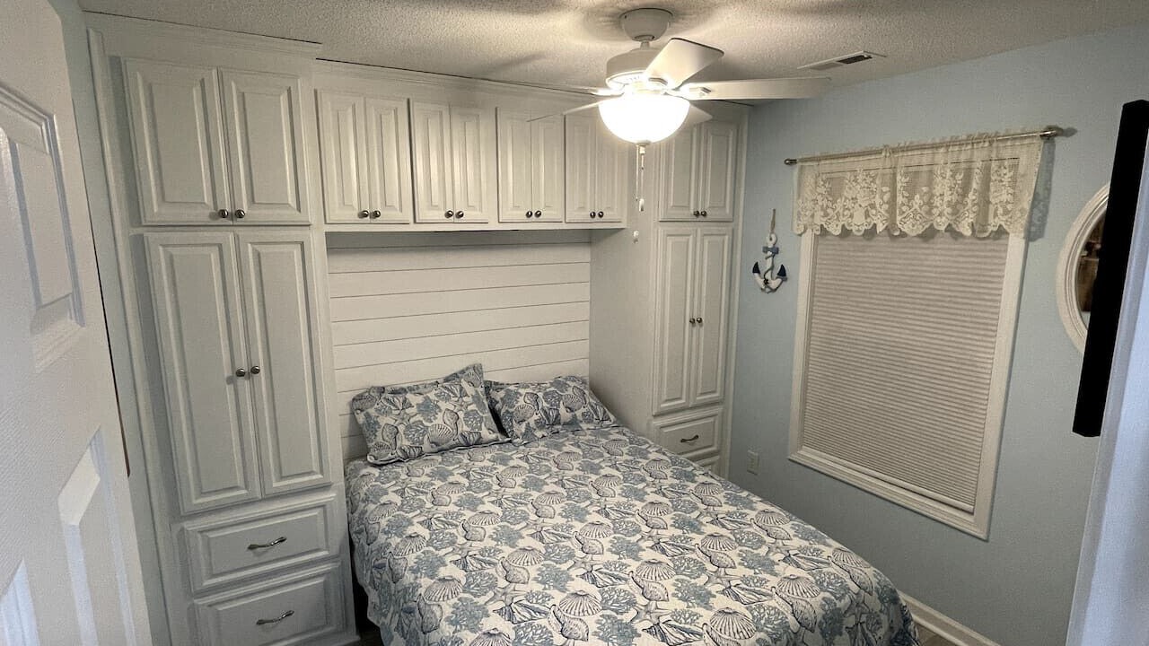 Photo of Bedroom in Surfside Beach