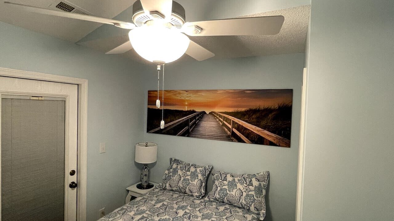 Photo of Bedroom in Surfside Beach