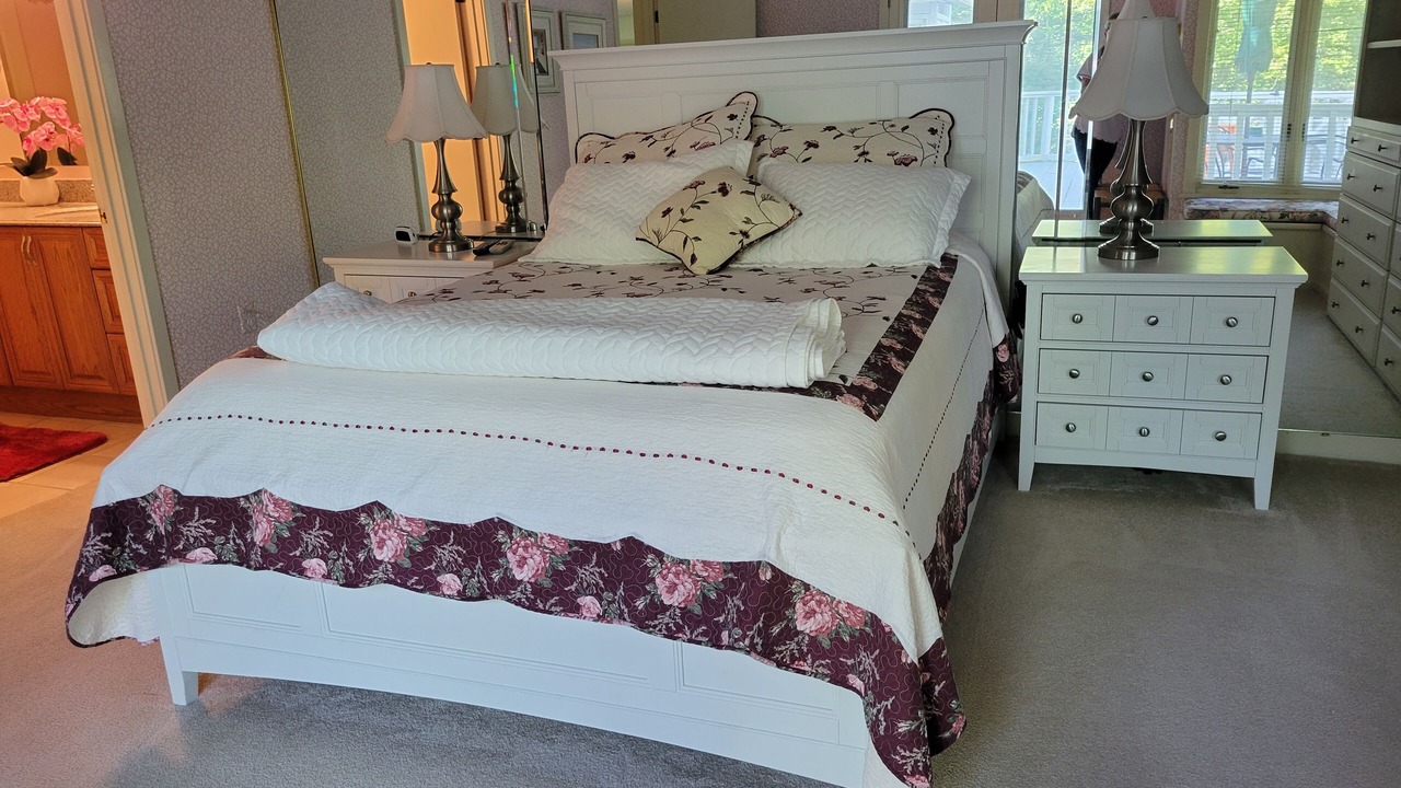 Photo of Bedroom in Arcadian Shores