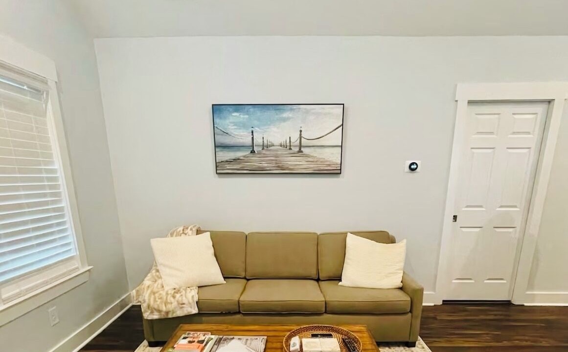 Photo of Livingroom in Mount Pleasant