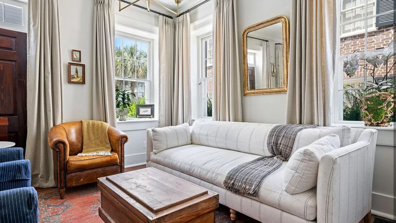 Photo of Livingroom in South of Broad