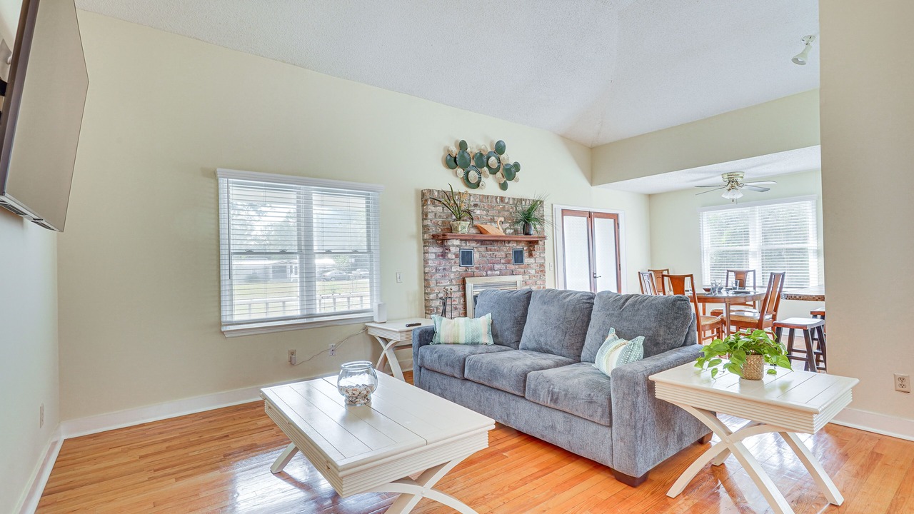 Photo of Livingroom in Mount Pleasant