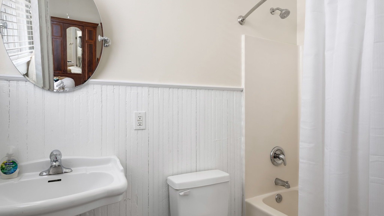 Photo of Bathroom in Cannonborough Elliotborough