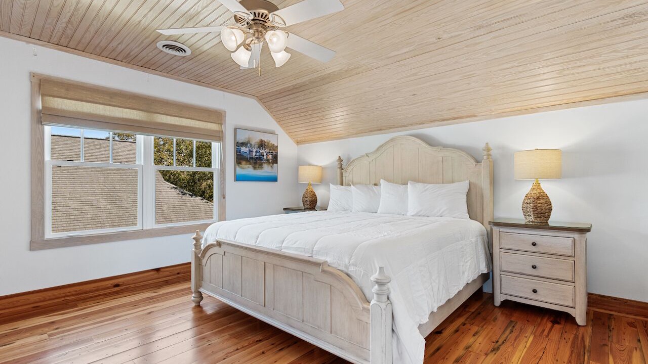 Photo of Bedroom in North Litchfield Beach