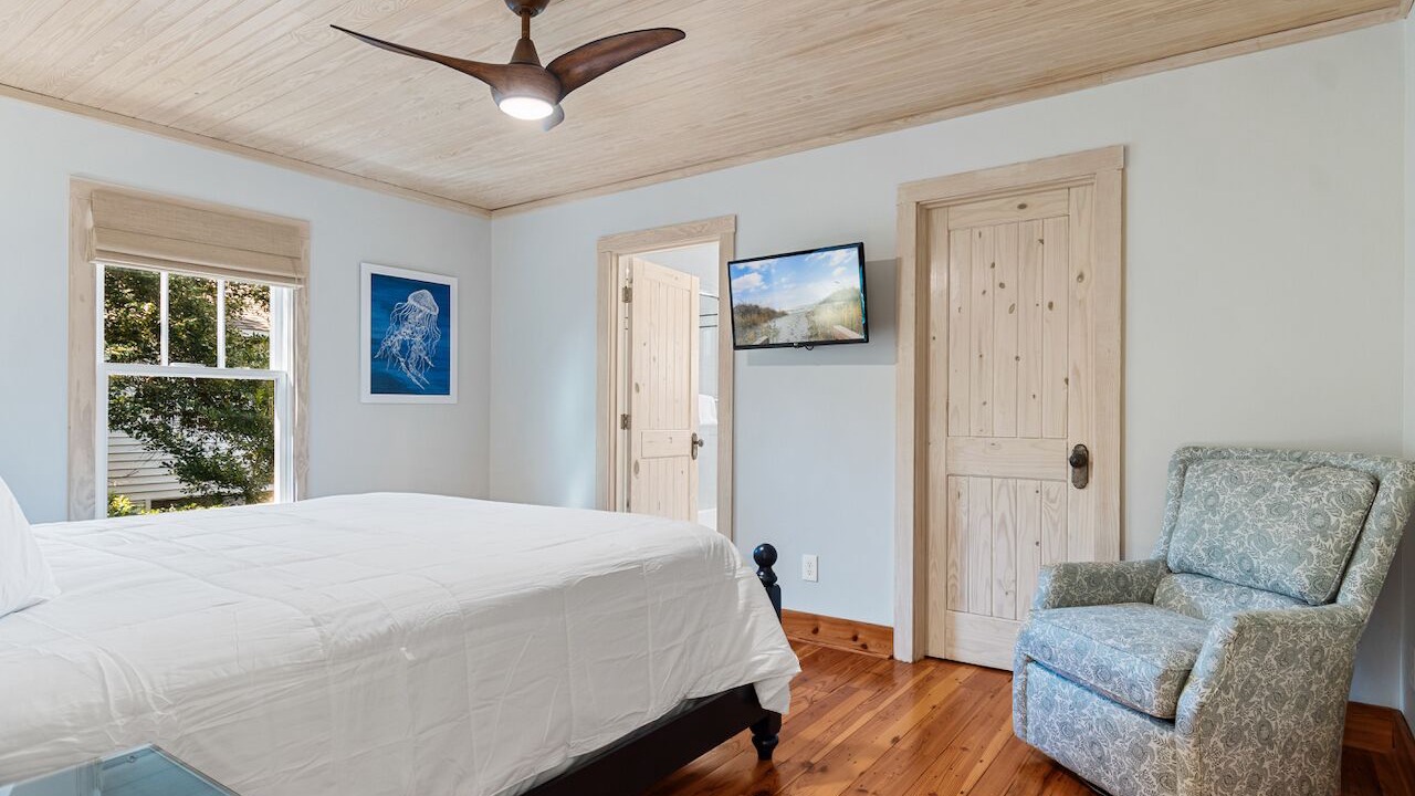 Photo of Bedroom in North Litchfield Beach