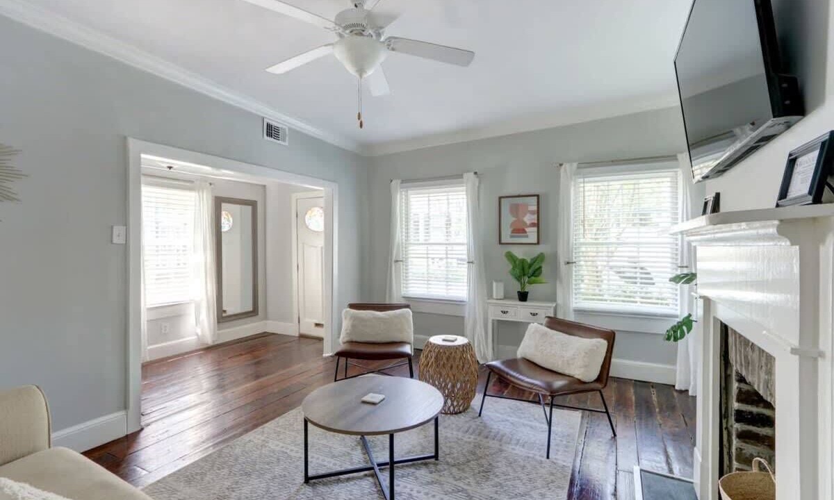 Photo of Livingroom in Beach Institute