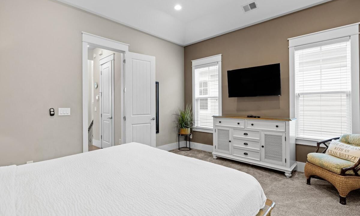 Photo of Bedroom in Windy Hill