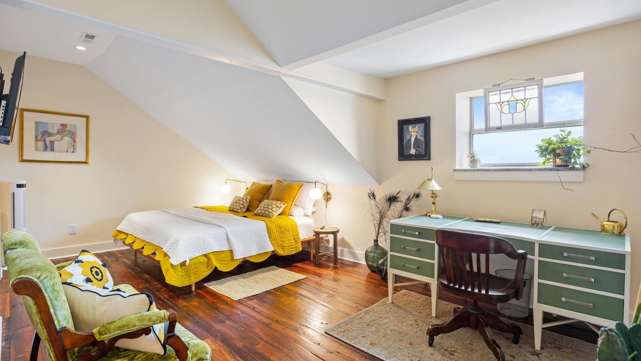 Photo of Bedroom in Harleston Village