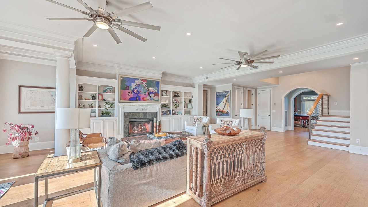 Photo of Livingroom in Sullivan's Island