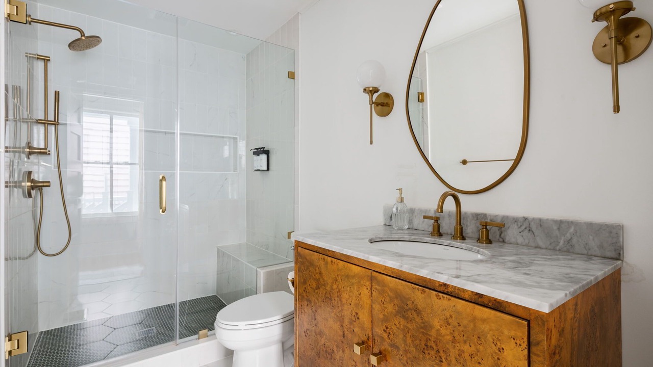 Photo of Bathroom in Cannonborough Elliotborough