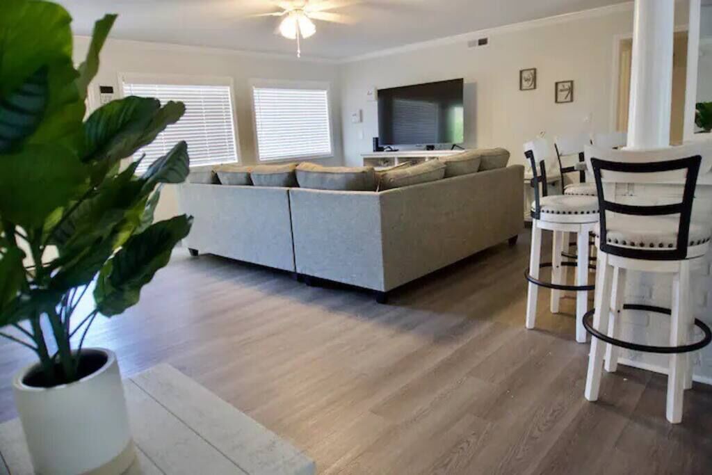 Photo of Livingroom in Long Bay Estates