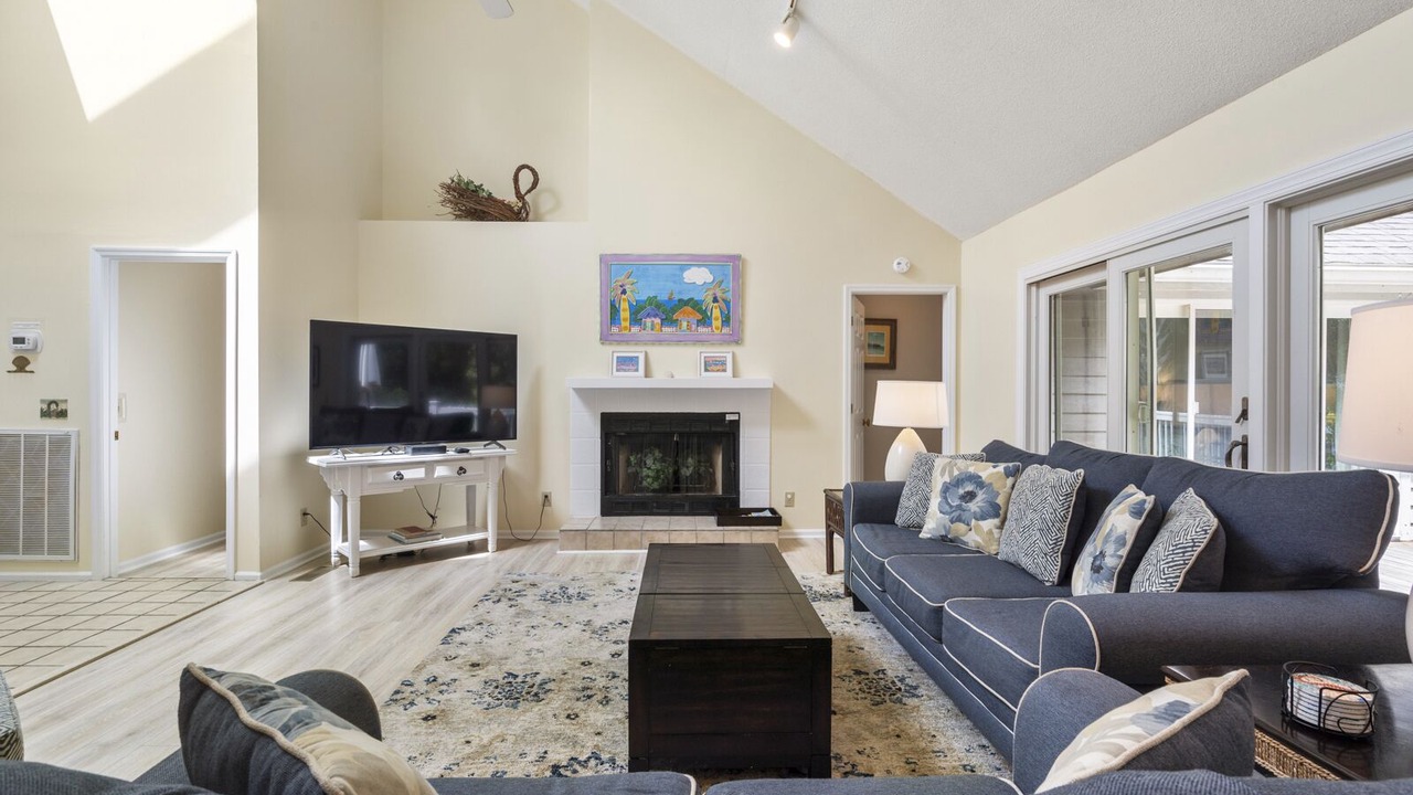 Photo of Livingroom in West Beach