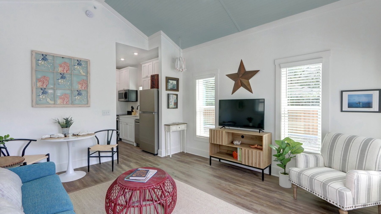 Photo of Livingroom in Thunderbolt