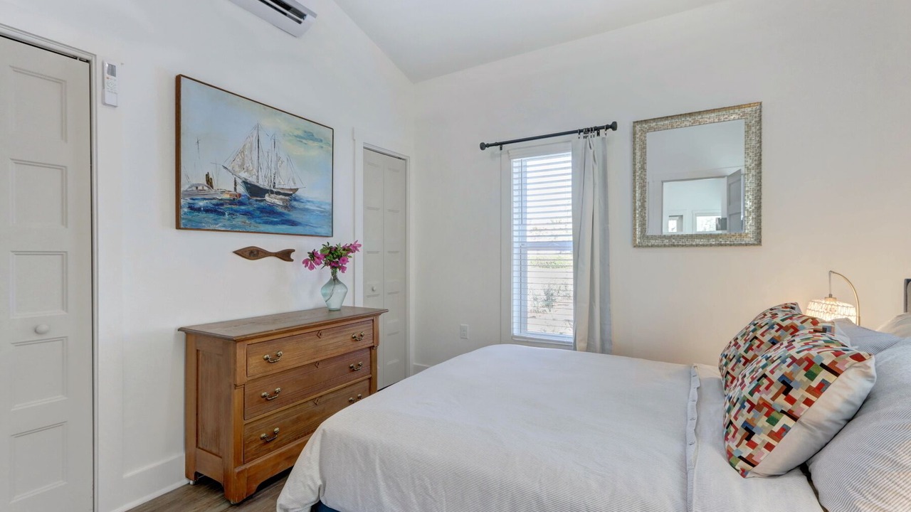 Photo of Bedroom in Thunderbolt