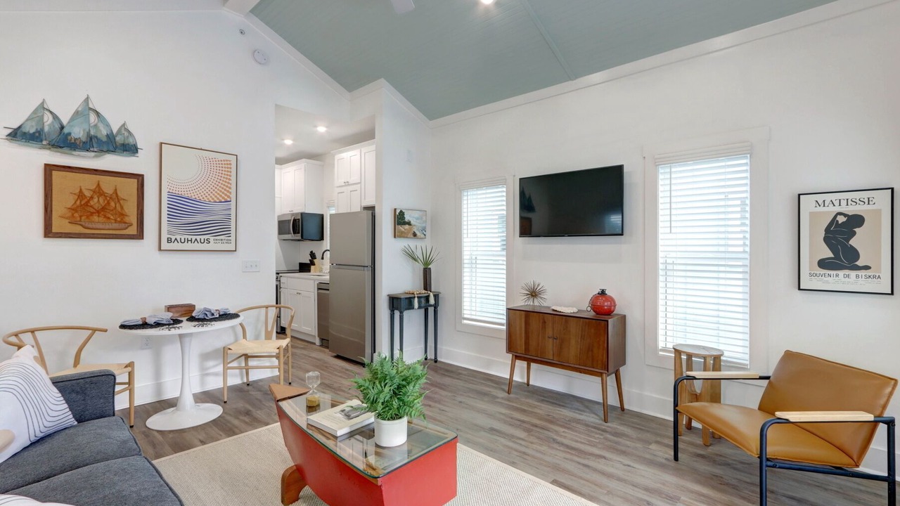 Photo of Livingroom in Thunderbolt
