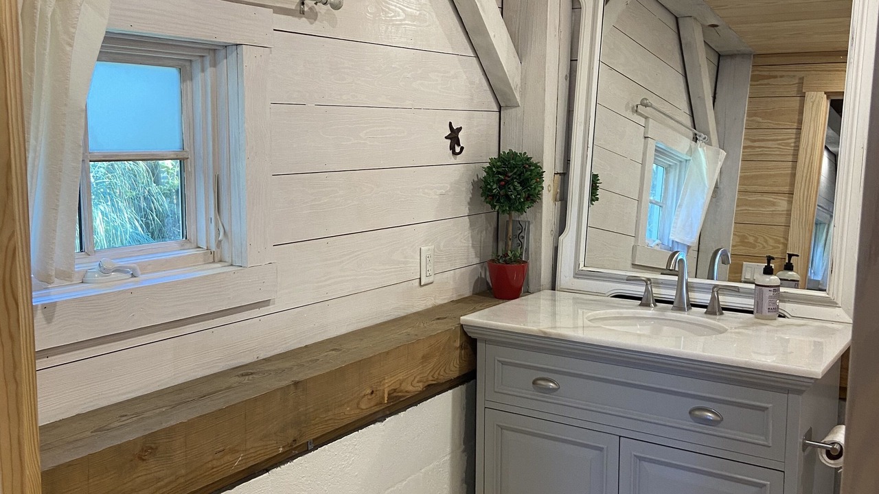 Photo of Bathroom in Daufuskie Island