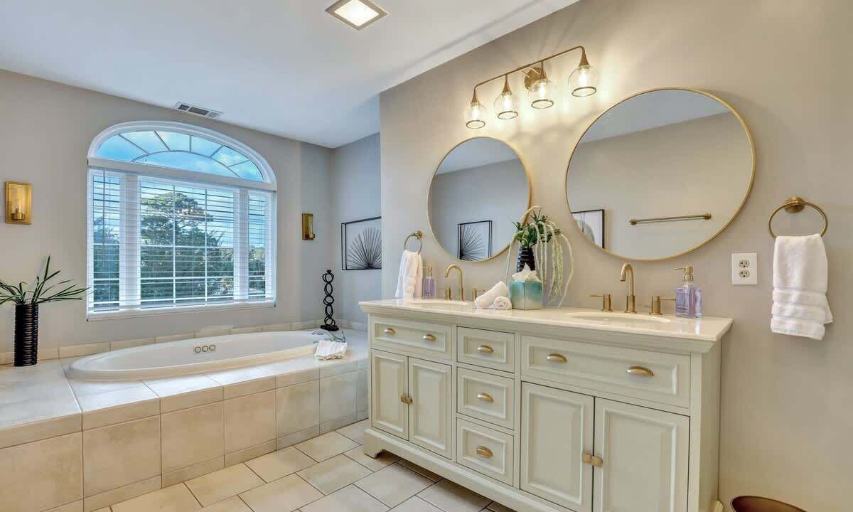 Photo of Bathroom in Talahi Island
