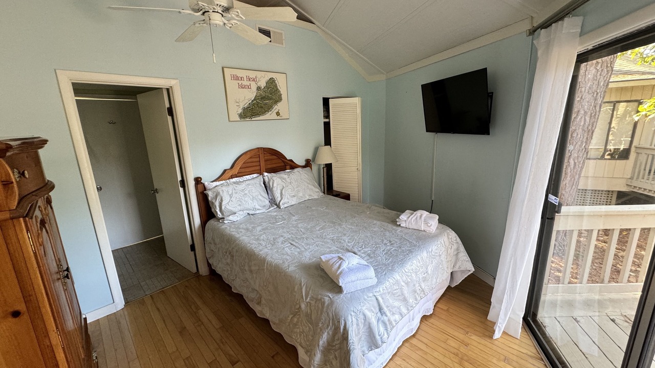 Photo of Bedroom in Night Heron