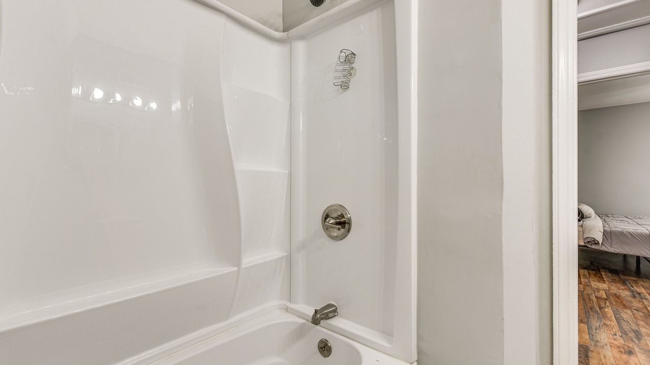 Photo of Bathroom in Enderly Park