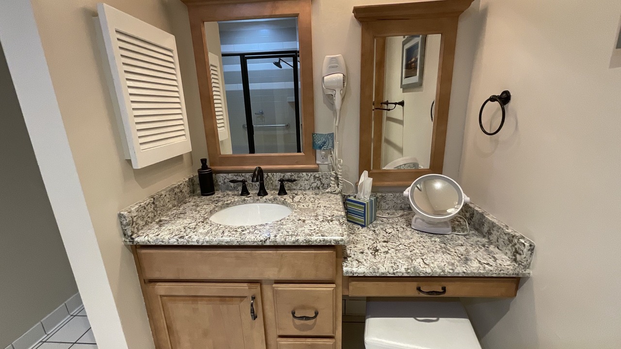 Photo of Bathroom in Arcadian Shores