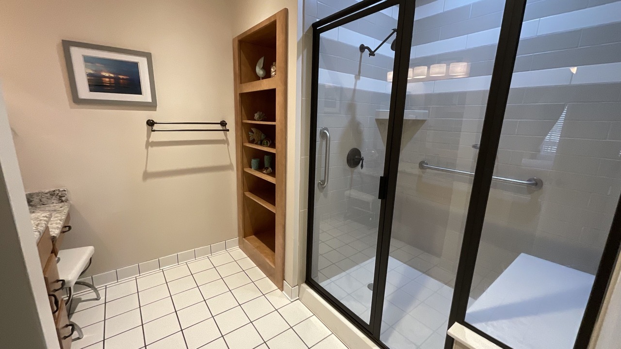 Photo of Bathroom in Arcadian Shores
