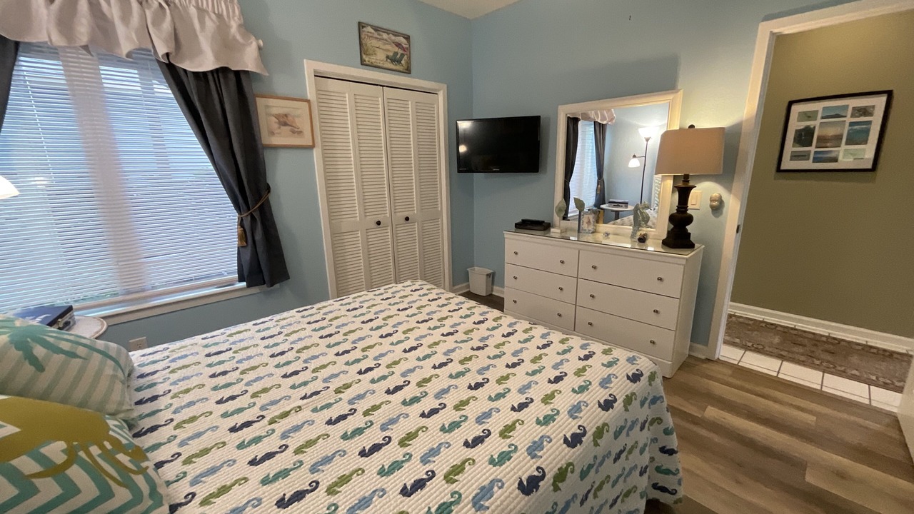 Photo of Bedroom in Arcadian Shores
