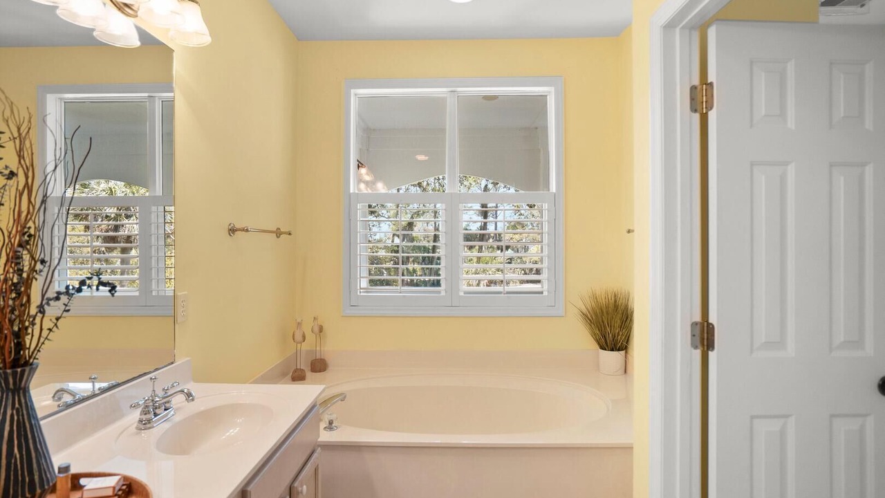 Photo of Bathroom in Bonito Boathouses