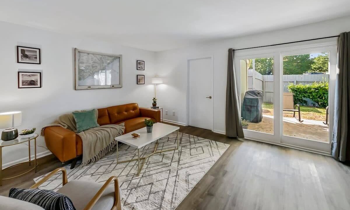 Photo of Livingroom in Mount Pleasant
